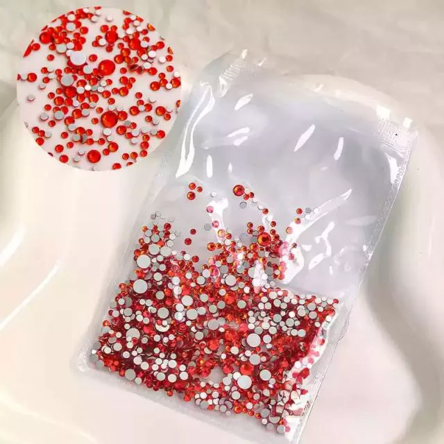 Värillisiä Kynsitimantteja Red 10# 1440kpl