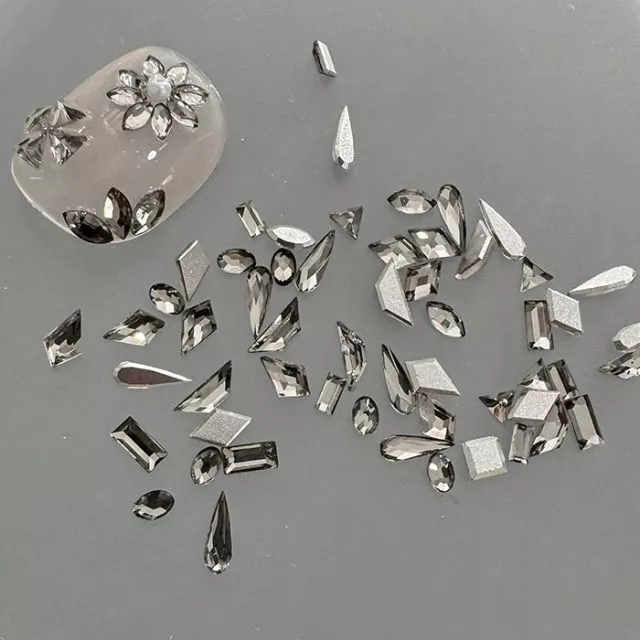 Huazi Cut Kynsitimantit Musta 50 kpl
