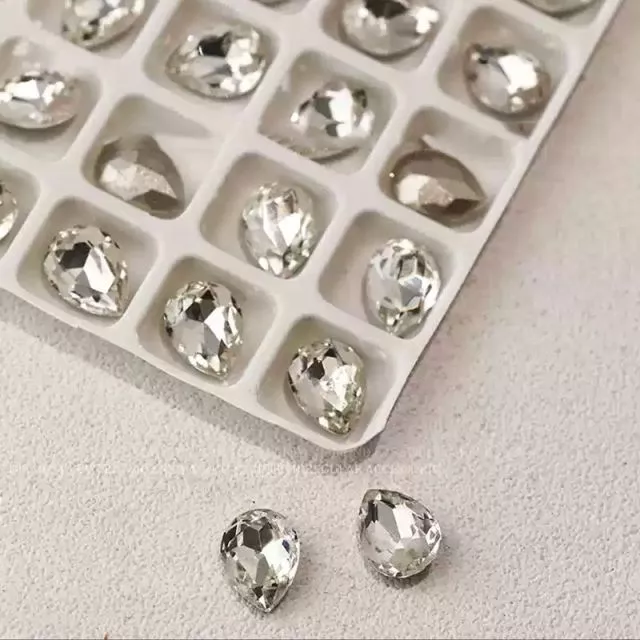 Kynsitimantti Vesipisara 6 x 8mm 1kpl