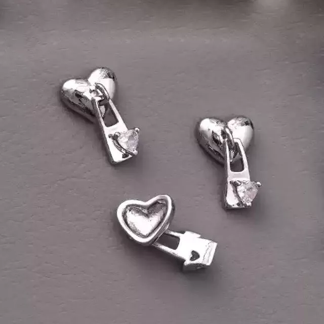Kynsikoru Sydän Vetoketju 8.5 x 13mm 1kpl