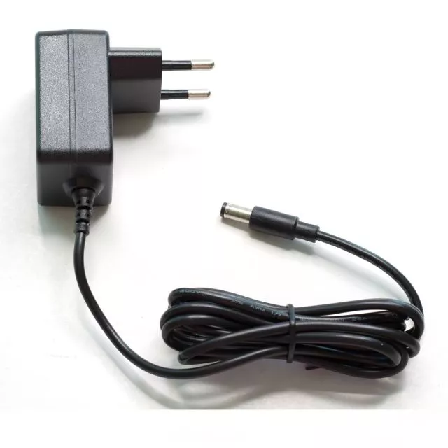 Virtalähde 5VDC, 2A, 10W